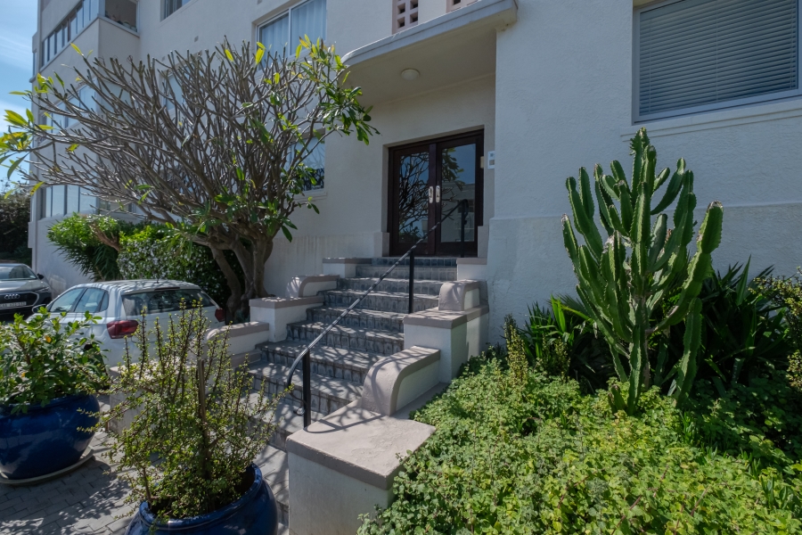 2 Bedroom Property for Sale in Fresnaye Western Cape